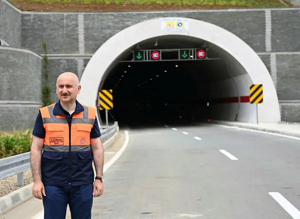 Yakıt ve zamandan tasarruf sağlayacaklar! 30 dakikalık yol Salarha Tüneli ile 5 dakikaya inecek