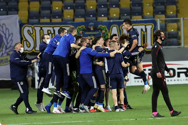 ankaragucu-fenerbahce-maci-sonrasi-emre-belozoglundan-flas-sozler-allahin-izniyle-1620506557473.jpg Ankaragücü - Fenerbahçe maçının ardından Emre Belözoğlu'ndan şampiyonluk sözleri - 1