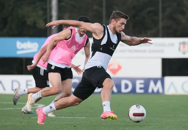 besiktas-tirana-maci-canli-izle-uefa-avrupa-konferans-ligi-bjk-tirana-mucadelesi-kesintisiz-full-hd-anlik-canl-1690480349542.jpg Beşiktaş-Tirana maçı CANLI SONUCU | UEFA Avrupa Konferans Ligi BJK-Tirana maçı kaç kaç bitti? - 4