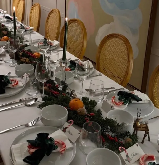 hakan-sabanci-ile-rabia-soyturkun-yilbasini-beraber-kutladigi-iddia-edildi-1767334623665.jpg Hakan Sabancı ile Rabia Soytürk yeni yıla beraber girdiler!