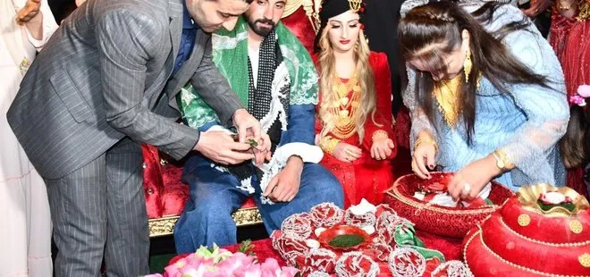 Türkiye bu düğünü konuşuyor! Gelin ve damada takılanlar dudak uçuklattı