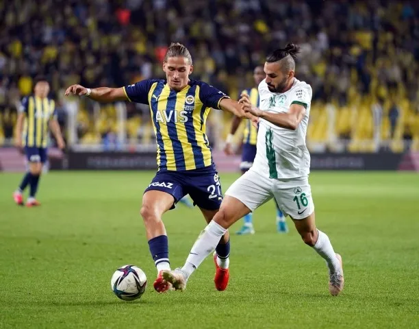 Fenerbahçe'nin yeni transferi ilk kez GZT Giresunspor maçında sahaya çıktı - 1