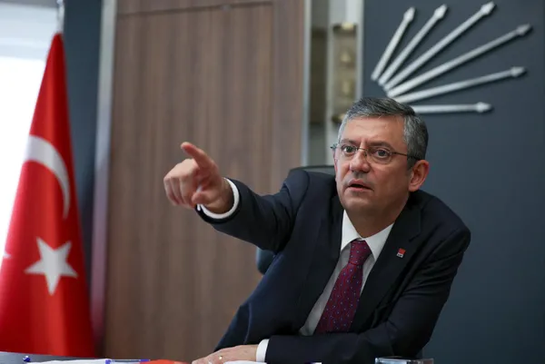 Siyaset fukarası Özgür Özel! Sıkışınca Atarürk diyenlere kızıyordu ama onun da sonu aynı oldu - 2