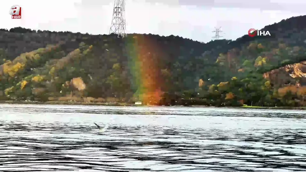 İstanbul Boğazı’nda gökkuşağı şöleni