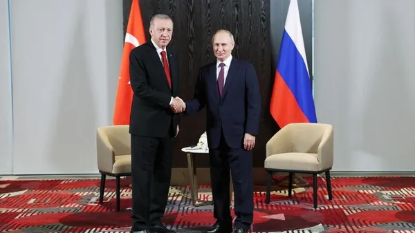 socide-tarihi-zirve-dunya-erdogan-putin-zirvesini-bekliyor-alman-basinindan-dikkat-ceken-manset-tahil-anlasmas-1693807983581.jpeg Soçi'de tarihi zirve! Dünya Erdoğan-Putin zirvesini bekliyor! Alman basınından dikkat çeken manşet: Tahıl anlaşmasını kurtarmak için... - 4