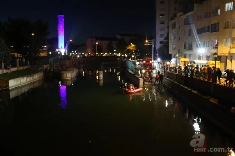 Eskişehir Porsuk Çayı’nda facia! Yüzmek için girdiler ancak… 11