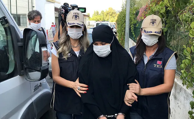 Son dakika: DEAŞ üyesi Soumaya Raissi, Adana'da yakalandı - 2