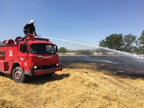 1689163030122.jpg Burdur'da korkutan yangın! 3 dönüm arazi küle döndü - 3