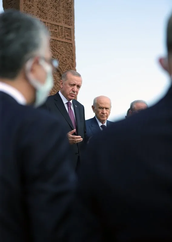 Başkan Erdoğan Ahlat’ta Selçuklu Meydan Mezarlığı’nı ziyaret etti
