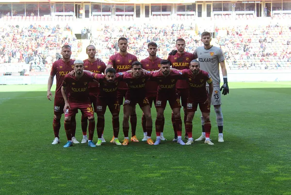 super-ligden-kume-dusen-ikinci-takim-belli-oldu-izmir-temsilcisi-goztepe-veda-etti-1650726525459.jpg Süper Lig'den küme düşen ikinci takım belli oldu! İzmir temsilcisi Göztepe veda etti - 3