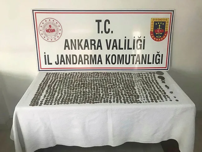 ankarada-jandarmadan-tarihi-eser-operasyonu-1625292406058.jpg Ankara'da jandarmadan 'tarihi eser' operasyonu - 1