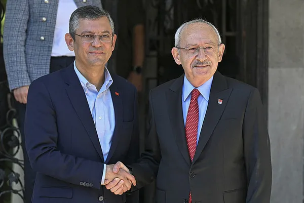 CHP’den bir Bay Kemal geçti! Kılıçdaroğlu’na veda zamanı! Devir teslim töreniyle siyasi kariyerine nokta koydu...