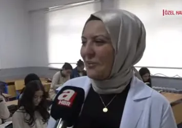 Dünyanın en iyi 50 öğretmeninden biri
