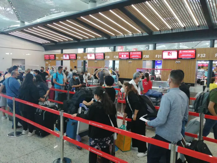 Son dakika: Bayram göçü başladı! İstanbul Havalimanı'nda ve 15 Temmuz Demokrasi Otogarı'nda yoğunluk - 2