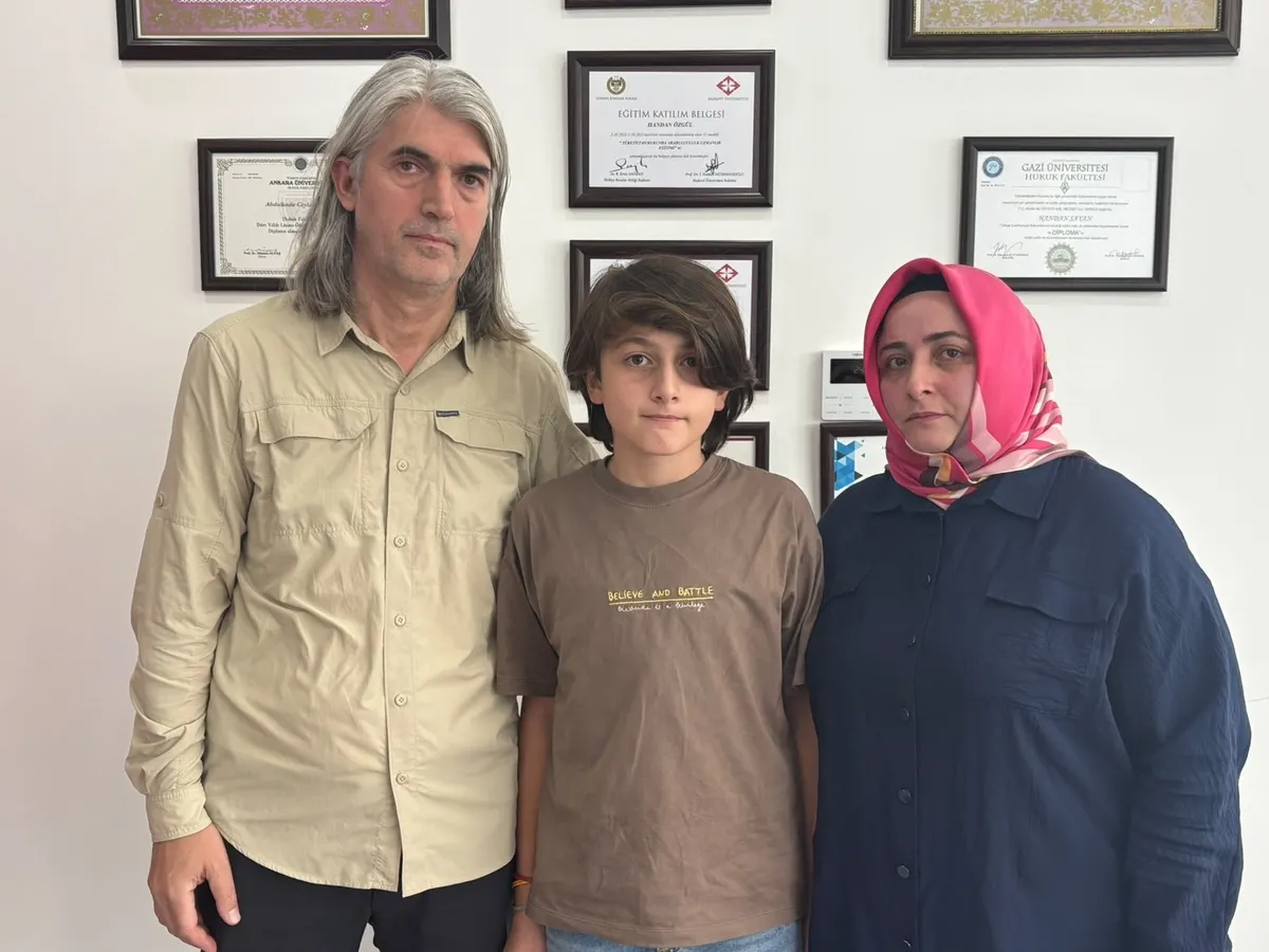 Oyuncak bir anda patladı! 11 yaşındaki Furkan’ın ayağında 2’nci derece yanık oluştu - 1