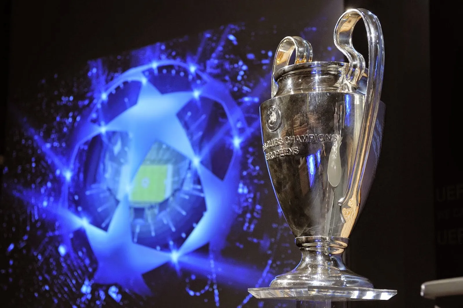 UEFA Şampiyonlar Ligi'nde gecenin maçları: Real Madrid ve Manchester City turladı