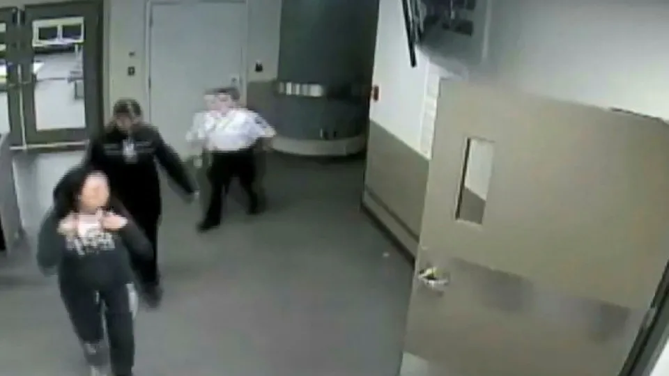 Huawei sahibinin kızı Meng Wanzhou’un tutuklanma görüntüleri yayınlandı | Video