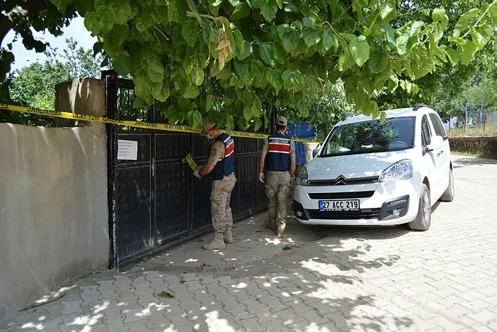 Son dakika: Gaziantep'te 9 ev karantinaya alındı - 1