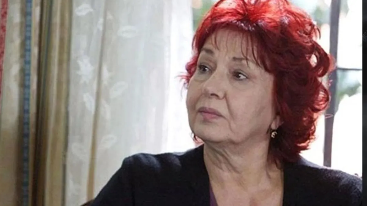 Yaprak Dökümü'nün Hayriye'si Seda Sayan'ı aratmadı!