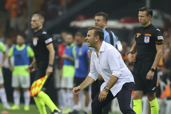 okan-buruktan-giresunspor-maci-sonrasi-hakeme-sert-sozler-galatasaray-karsisinda-bir-hakem-vardi-1660428101059.jpg Okan Buruk'tan Giresunspor maçı sonrası hakeme sert sözler: Galatasaray karşısında bir hakem vardı - 2