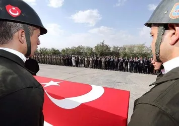 Şırnak şehitleri için tören düzenlendi