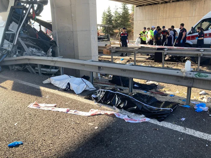 Ankara'daki feci yolcu otobüsü kazasından yeni görüntüler! Ölüme böyle gitmişler - 4