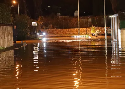 Bodrum’da sokaklar göle döndü!