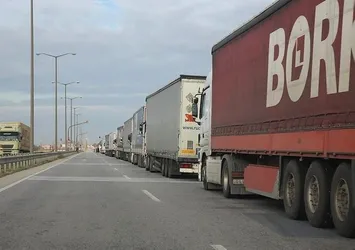 Kapıkule'de TIR kuyruğu