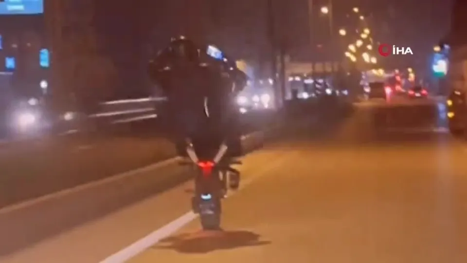 Kilometrelerce tek teker böyle ilerledi