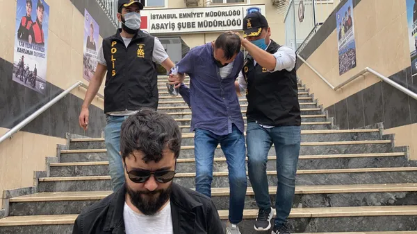 1631350807140.jpg Taksiye ateş açmışlardı! Dehşet anlarının görüntüleri ortaya çıktı - 3