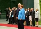 Almanya Başbakanı Merkel yine titredi