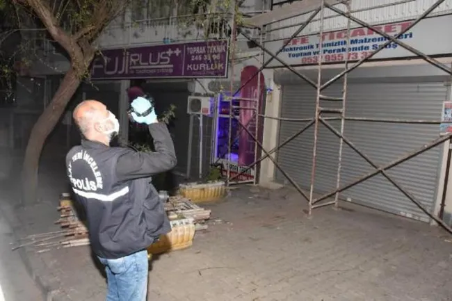 İzmir’de inanılmaz olay! Eski sevgilisinin oğlundan kaçarken balkondan düştü - 1
