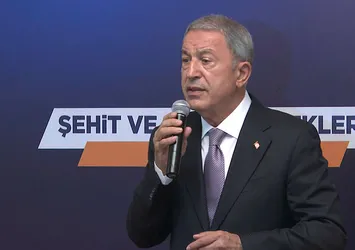 Milli Savunma Bakanı Hulusi Akar şehit ailelerini ve gazilerle buluştu! "Parti değil, zihniyet meselesi"