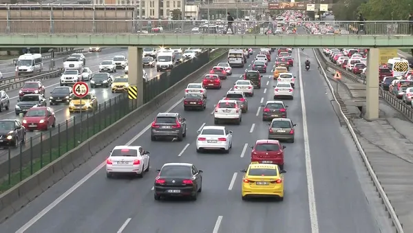 İstanbul yeni haftaya trafikle başladı! Trafik yüzde 60'a çıktı - 2
