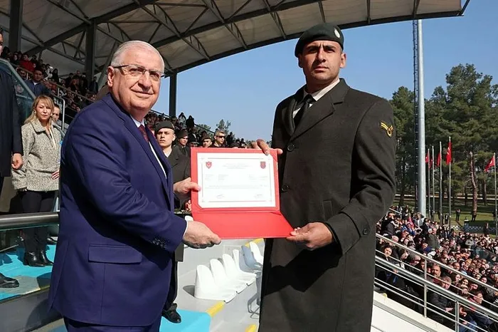 bakan-gulerden-net-mesaj-muzakere-ve-ateskes-gundemde-degil-1741360354039.jpeg (Fotoğraf: AA)