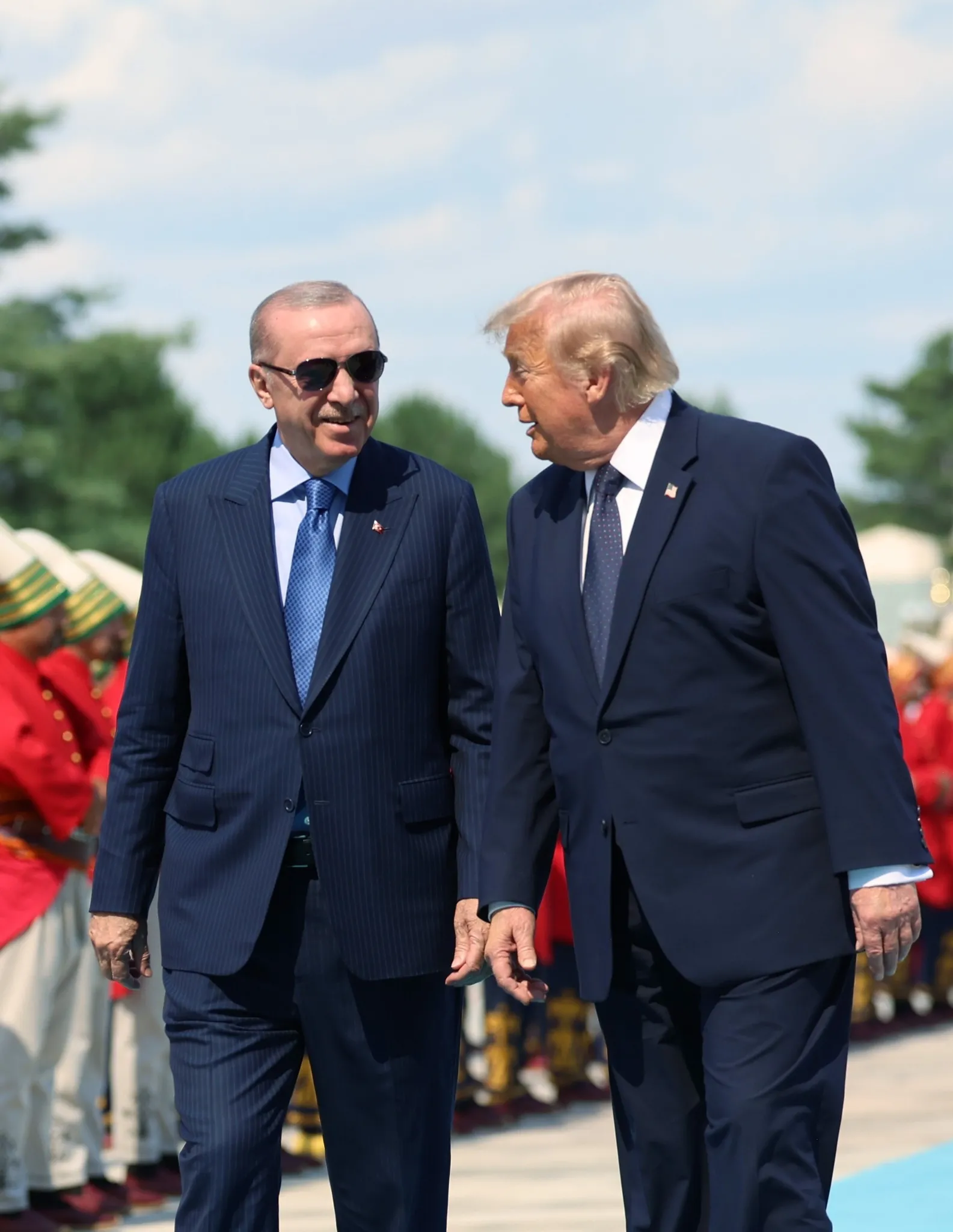 NATO Zirvesi'ndeki Erdoğan‑Trump temasları ve F-35 sinyalleri Atina'da tartışma yarattı