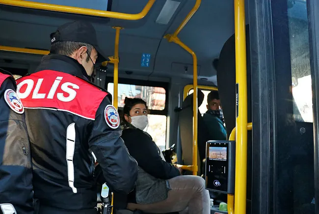 Bakanlık açıkladı: Yılbaşında denetimlerinde 208 bin 139 kolluk personeli görev alacak - 1