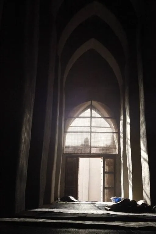 Dünyanın en büyük kerpiç camisi