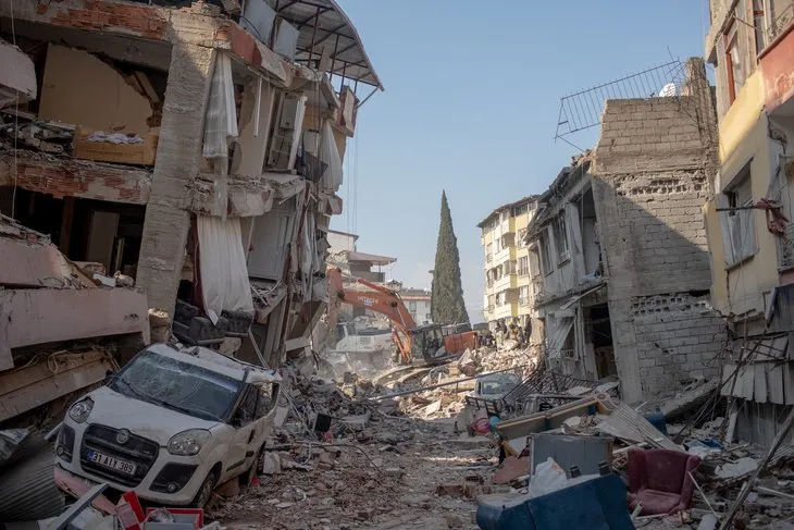 Olası Marmara depremi için korkutan senaryo! Deprem uzmanı uyardı:  4 kol birden kırılırsa 7.8 büyüklüğünde...