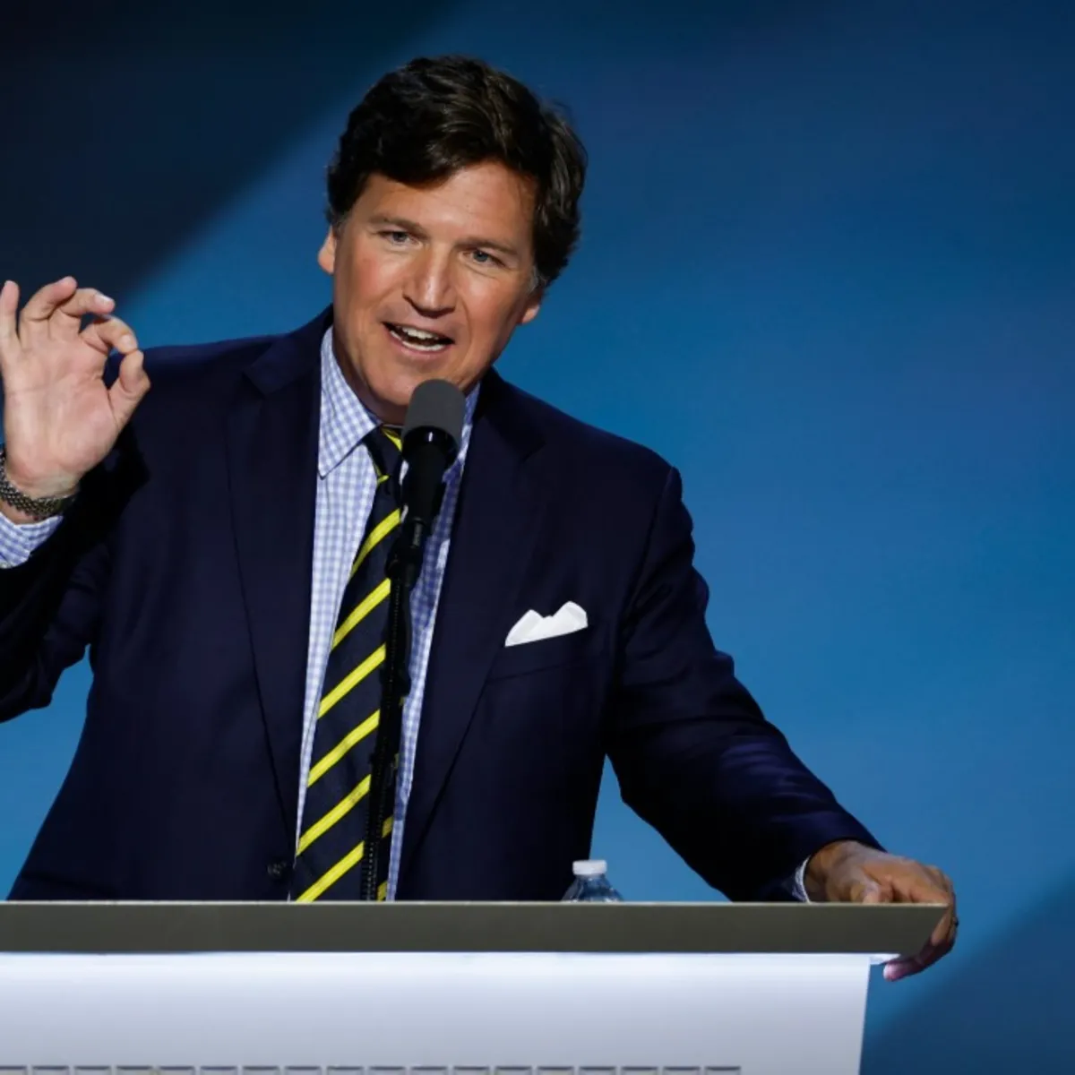 Körfez ülkelerine siyonist tuzak! Suudi Arabistan'ın petrol rafinerisini İsrail mi vurdu? ABD'li gazeteci Carlson'dan flaş iddia