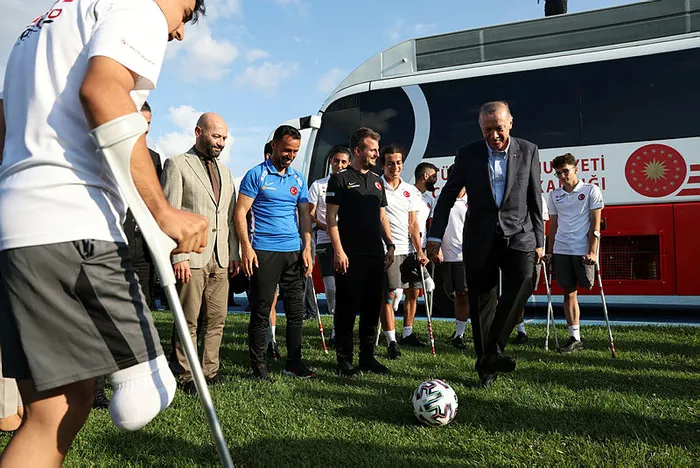 Başkan Recep Tayyip Erdoğan, Ampute Futbol Takımı’nı ziyaret etti
