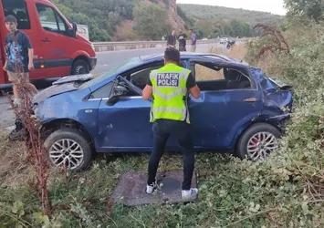 Bursa çevresinde acı olay! Takla atan otomobilde 2 genç hayatını kaybetti