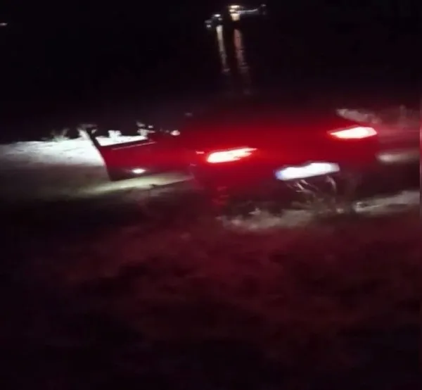 Haciz gelen otomobilini uçurumdan attı - 5