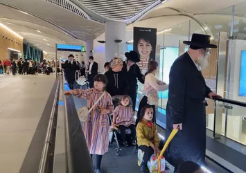 İsrail'in başkenti Tel Aviv'den kaçış yoğunluğu! Havalimanına akın ediyorlar