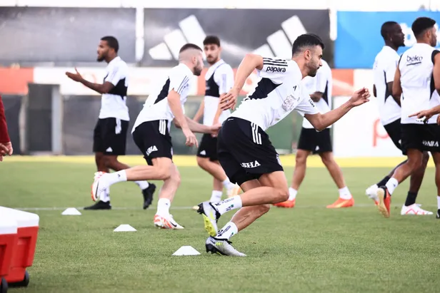 TS-BJK MAÇ SONUCU | 17 Eylül Pazar Trabzonspor-Beşiktaş mücadelesi kaç kaç bitti?