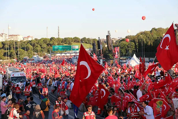 Son dakika: 15 Temmuz’da sokağa çıkma yasağı var mı? 15 Temmuz resmi tatil mi? Resmi açıklama geldi mi?