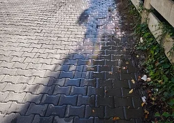Su hattı patladı tonlarca su boşa aktı