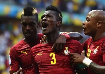 Bursaspor'dan Asamoah Gyan'a servet