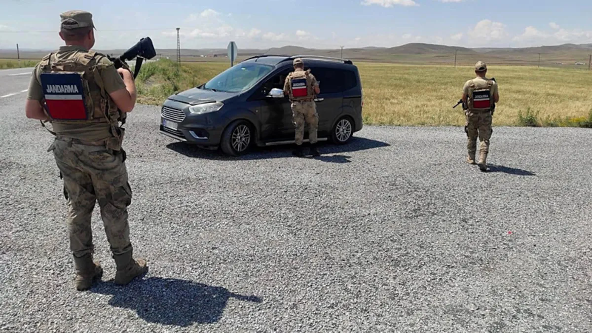 Van'da çeşitli suçlardan 11 kişi tutuklandı
