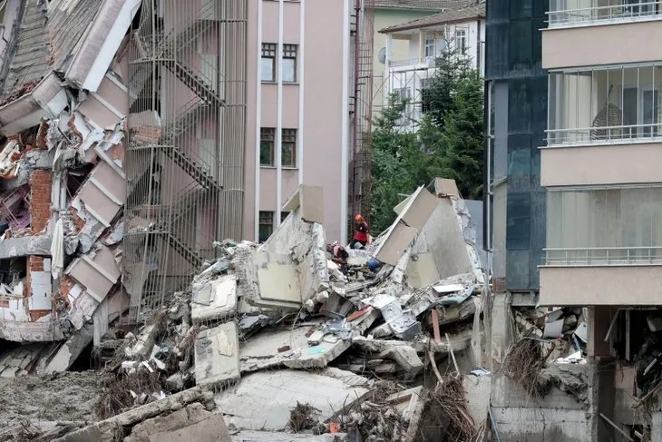 Kastamonu, Sinop, Samsun, Bartın’da sel felaketi! Can kaybında kahreden artış